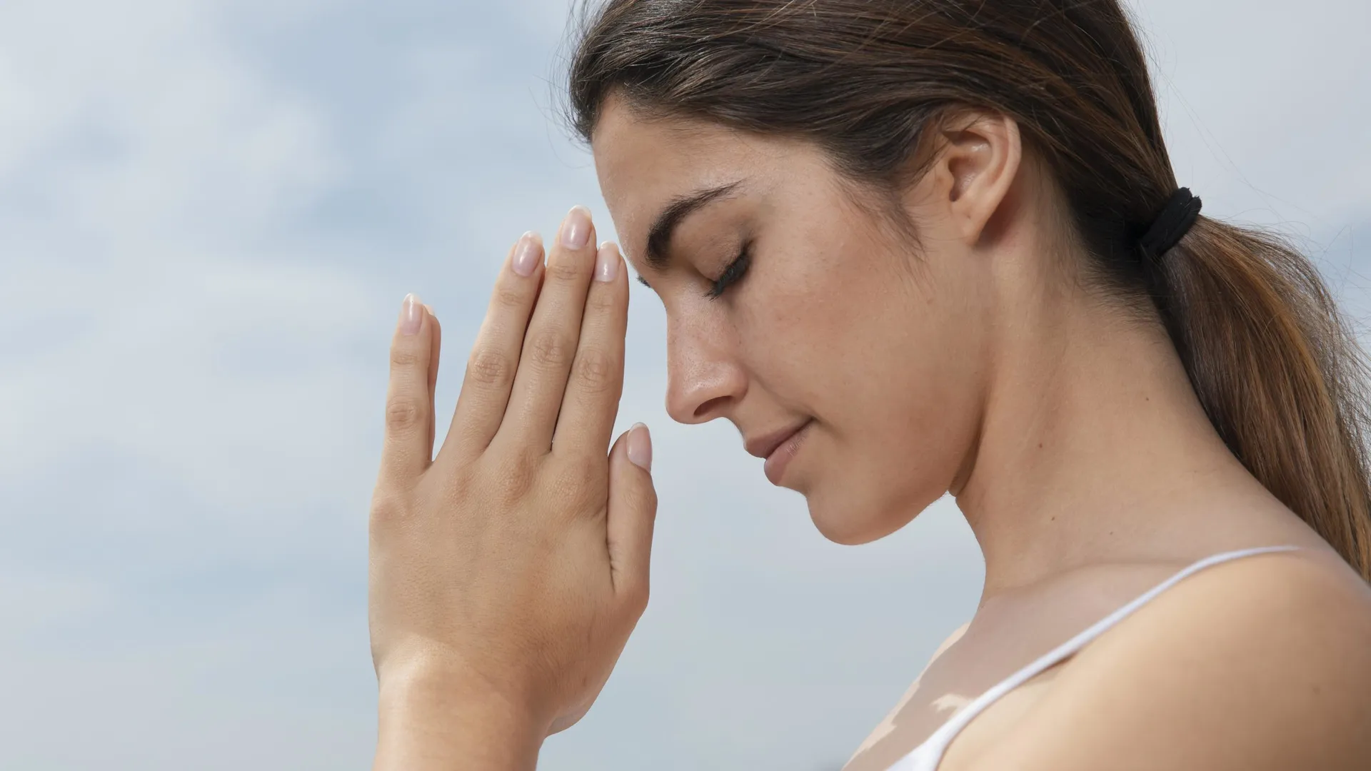 side-view-young-woman-meditating-scaled